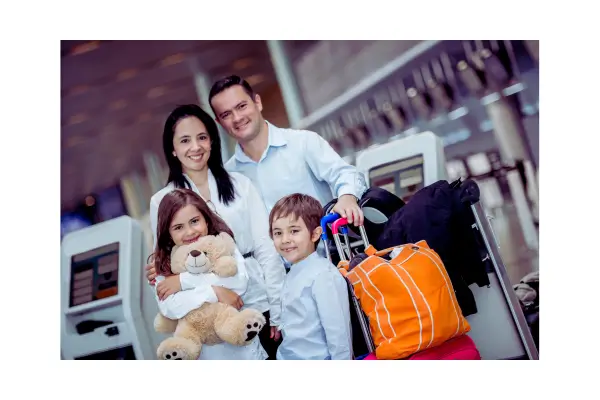 Viajar bem em 2025 é para toda a família — aprenda a economizar juntos!