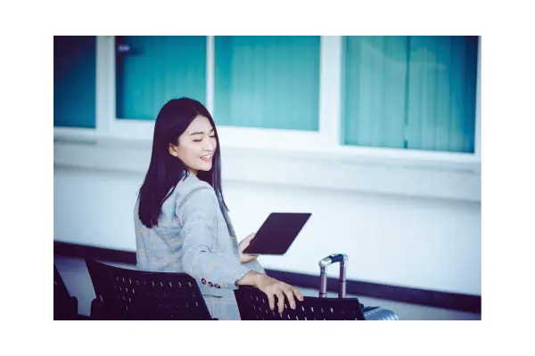 Viajar com autonomia é possível: criptomoedas facilitam pagamentos internacionais e evitam taxas abusivas