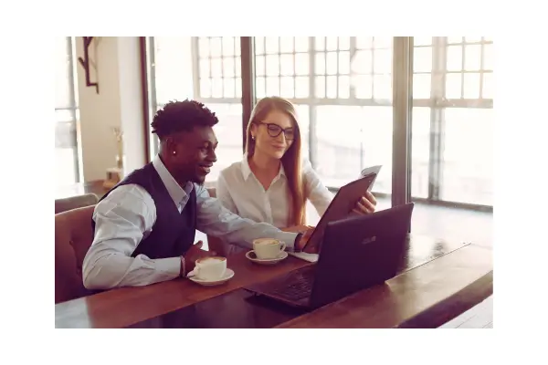 Conecte-se, colabore e cresça mesmo longe do escritório tradicional