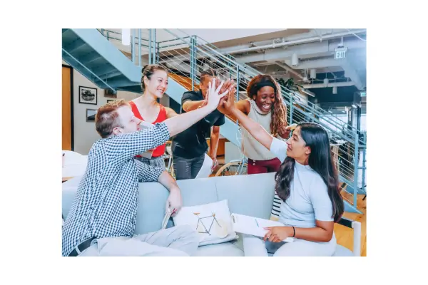 Conecte-se com outras mentes criativas e expanda suas oportunidades