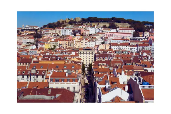 Panorâmica de Lisboa com Castelo de São Jorge mostrando a beleza da cidade