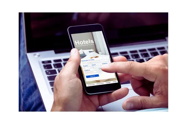 Comparação de hospedagem em diferentes plataformas para economizar